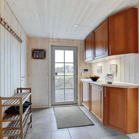 Holiday home Erna - 400m From The Sea In Ne Jutland By Interhome Saeby (Nordjylland)